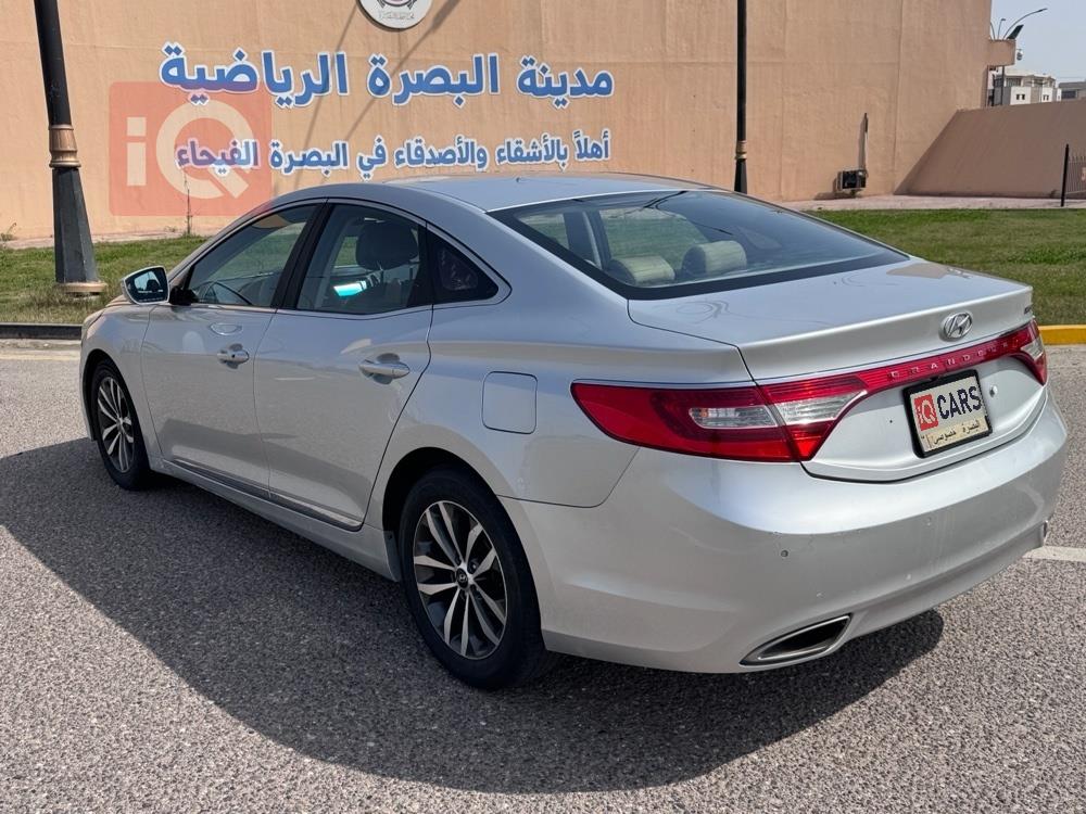 هيونداي أزيرا